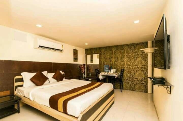 Hotel Super Collection O Church View Near St. Thomas's Church Kolkata
